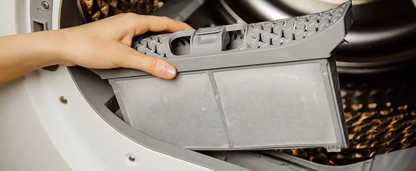 Signs Of A Clogged Dryer Lint Trap in Navarre, Florida